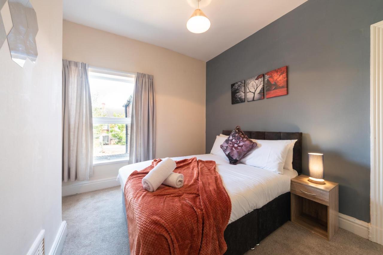 3 Bedroom-5 Beds Newland Ave King'S Palace Leisure-Contractor-Heart Of Hull Amenities キングストン・アポン・ハル エクステリア 写真