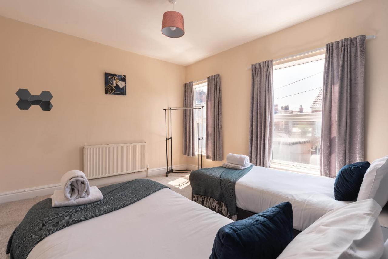 3 Bedroom-5 Beds Newland Ave King'S Palace Leisure-Contractor-Heart Of Hull Amenities キングストン・アポン・ハル エクステリア 写真