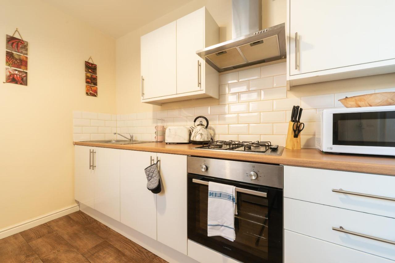 3 Bedroom-5 Beds Newland Ave King'S Palace Leisure-Contractor-Heart Of Hull Amenities キングストン・アポン・ハル エクステリア 写真