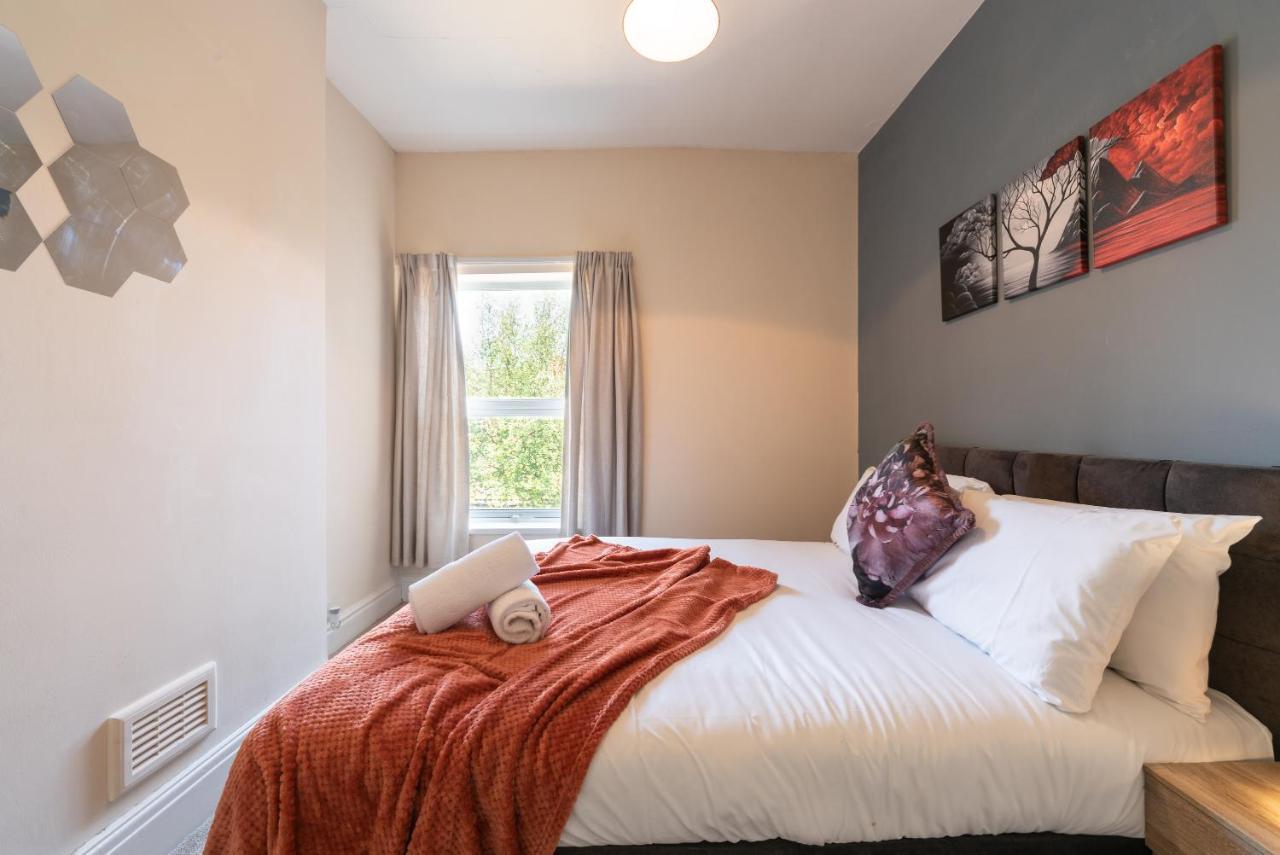 3 Bedroom-5 Beds Newland Ave King'S Palace Leisure-Contractor-Heart Of Hull Amenities キングストン・アポン・ハル エクステリア 写真