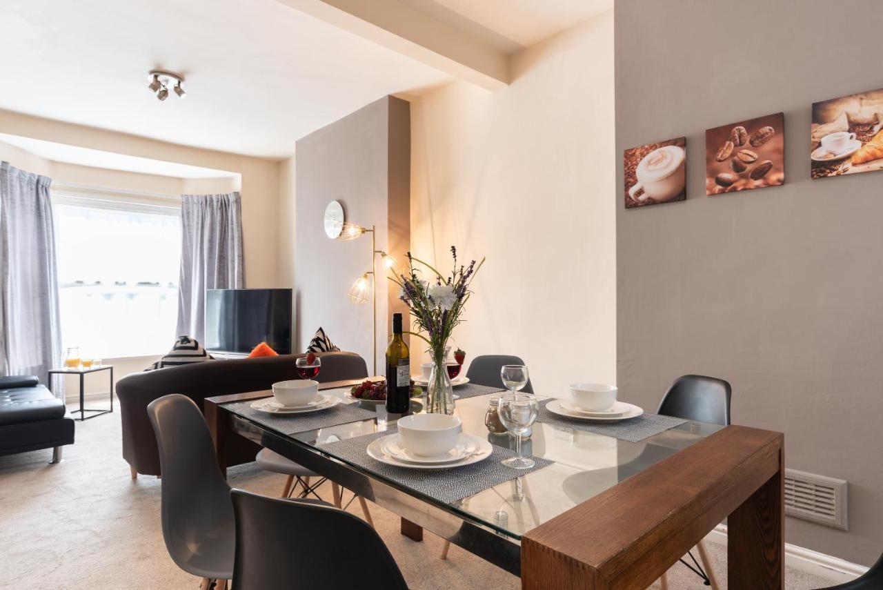 3 Bedroom-5 Beds Newland Ave King'S Palace Leisure-Contractor-Heart Of Hull Amenities キングストン・アポン・ハル エクステリア 写真